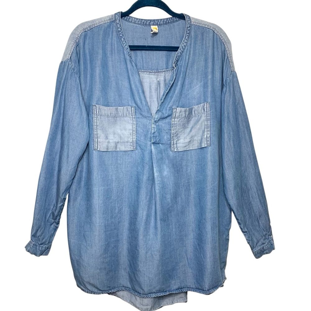 Lolé Blue Chambray Denim Shirt Sz L Relaxed Fit Flwy Lyocell Long sleeve Blouse